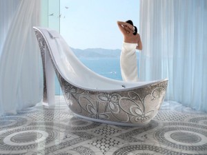 Элегантная серебристая ванная комната