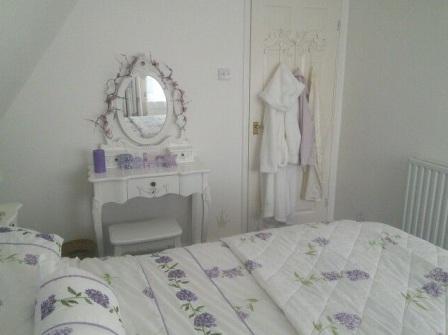 дизайн спальни в стиле кантри